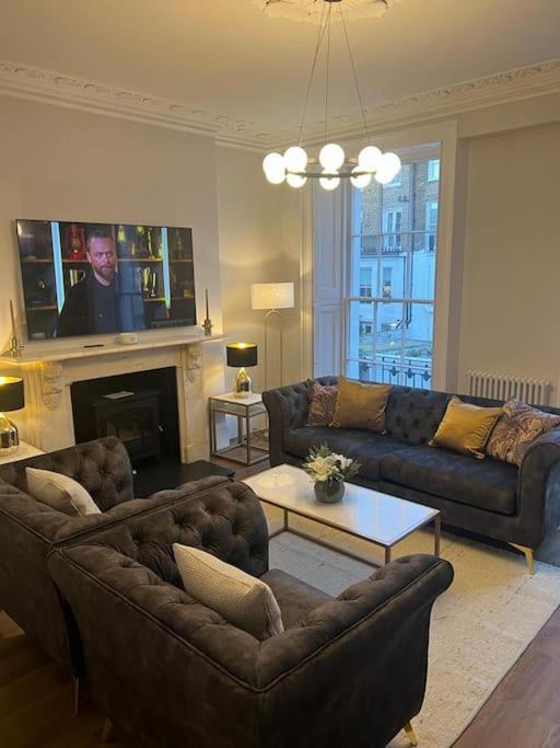 Flat In The Heart Of Holland Park Apartment Londra Exterior foto